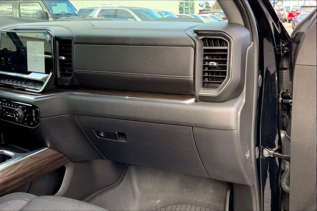 used 2024 Chevrolet Silverado 1500 car, priced at $45,303