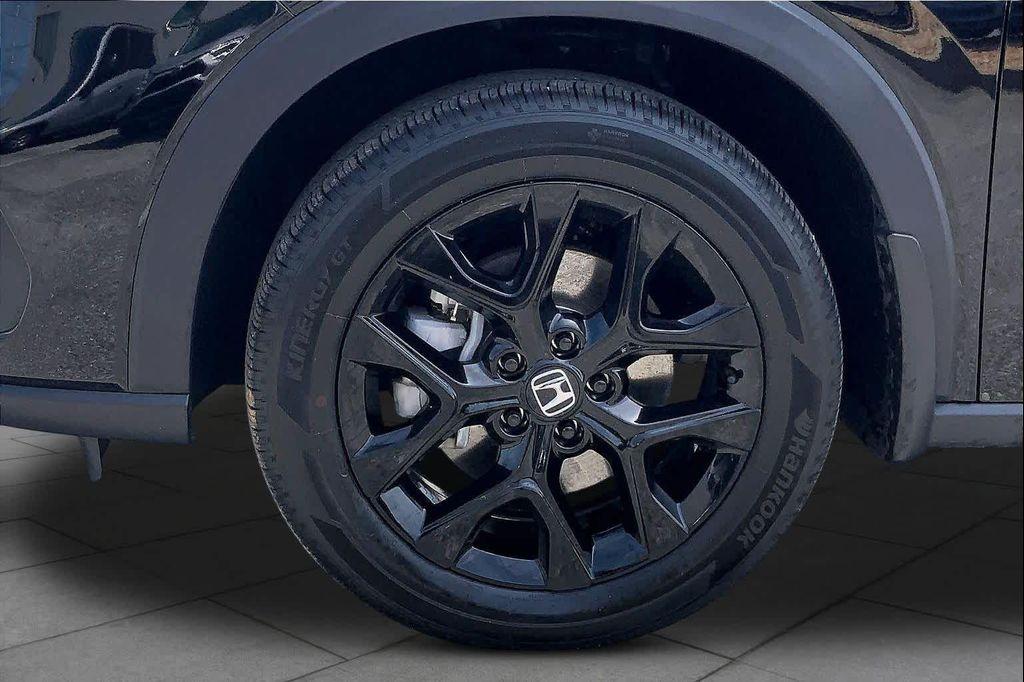 used 2025 Honda HR-V car, priced at $27,112