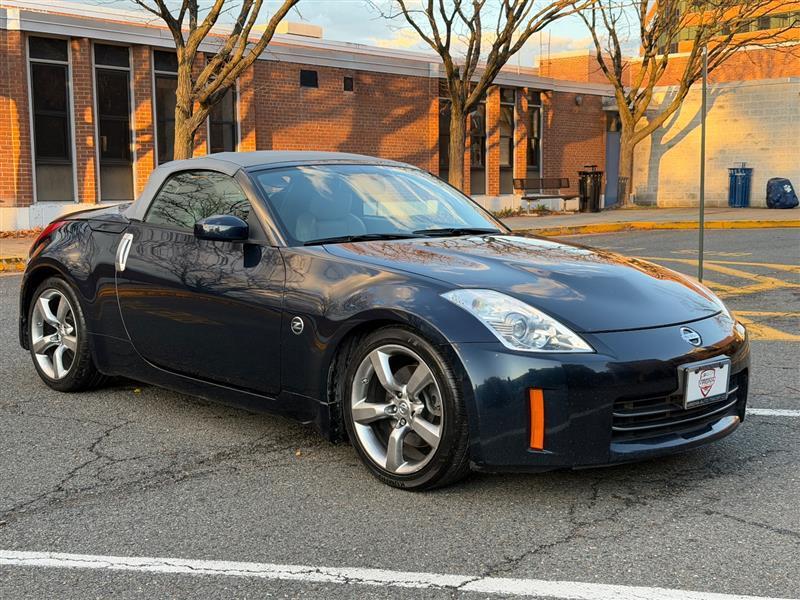 used 2007 Nissan 350Z car, priced at $10,995