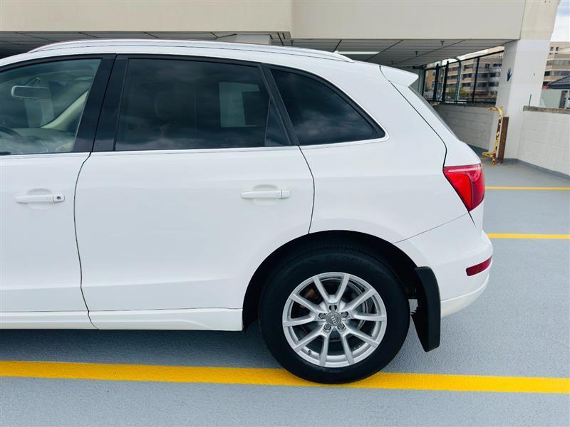 used 2009 Audi Q5 car, priced at $6,995