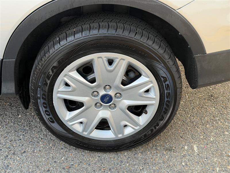 used 2013 Ford Escape car, priced at $5,495