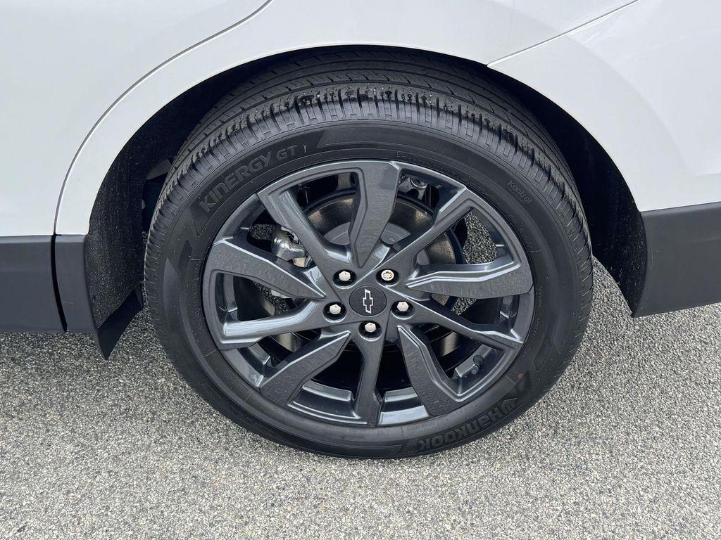 used 2022 Chevrolet Equinox car, priced at $22,300