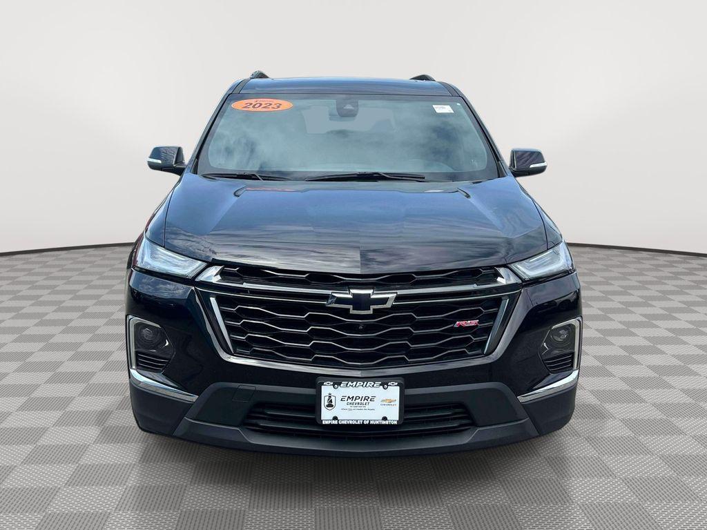 used 2023 Chevrolet Traverse car, priced at $32,093