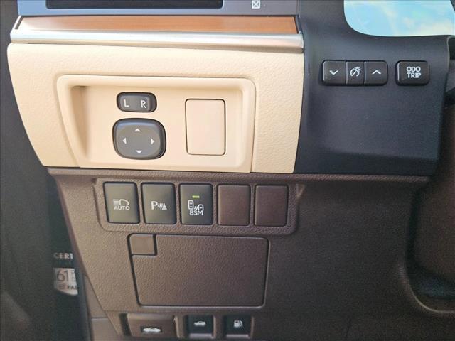 used 2017 Lexus ES 300h car, priced at $21,918