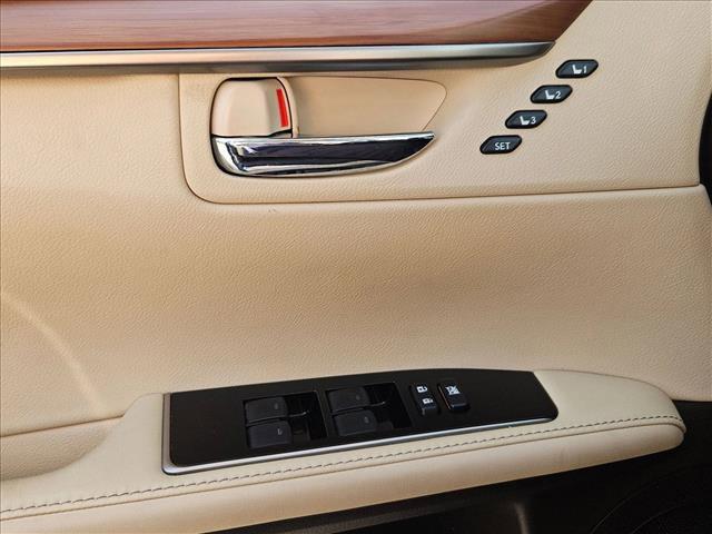 used 2017 Lexus ES 300h car, priced at $21,918