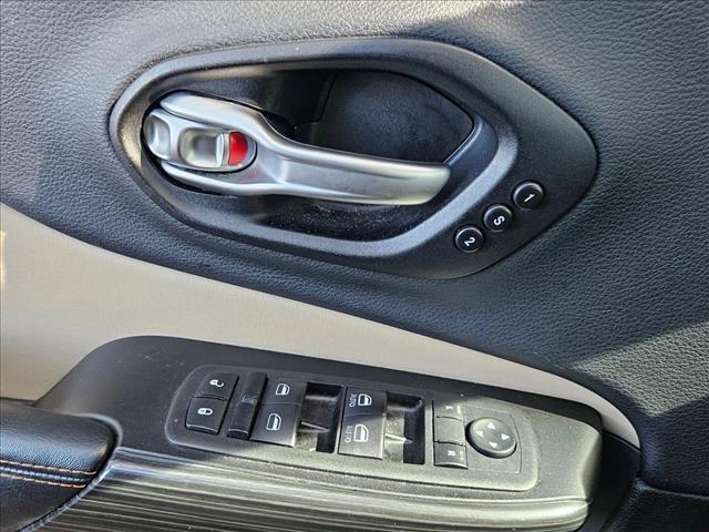 used 2015 Jeep Cherokee car, priced at $10,257