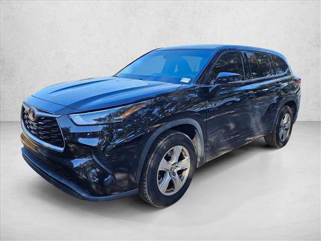 used 2022 Toyota Highlander car, priced at $24,995