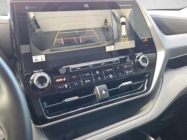 used 2021 Toyota Highlander car, priced at $32,495