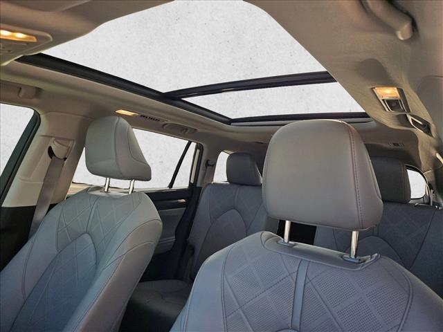 used 2021 Toyota Highlander car, priced at $32,495