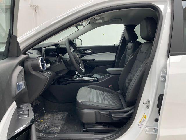 new 2026 Chevrolet Trax car, priced at $25,660