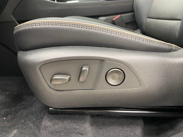 new 2026 Chevrolet Traverse car, priced at $60,020