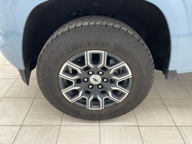 new 2025 Chevrolet Colorado car, priced at $45,000