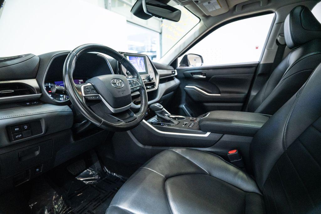 used 2023 Toyota Highlander car, priced at $35,255