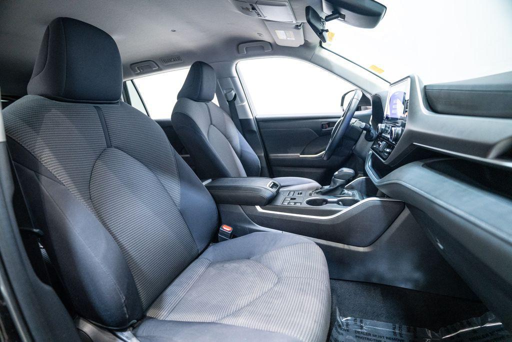 used 2024 Toyota Highlander car, priced at $32,810