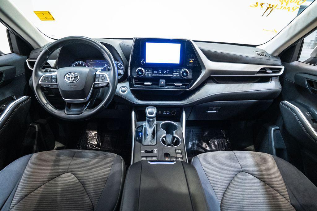 used 2024 Toyota Highlander car, priced at $28,706