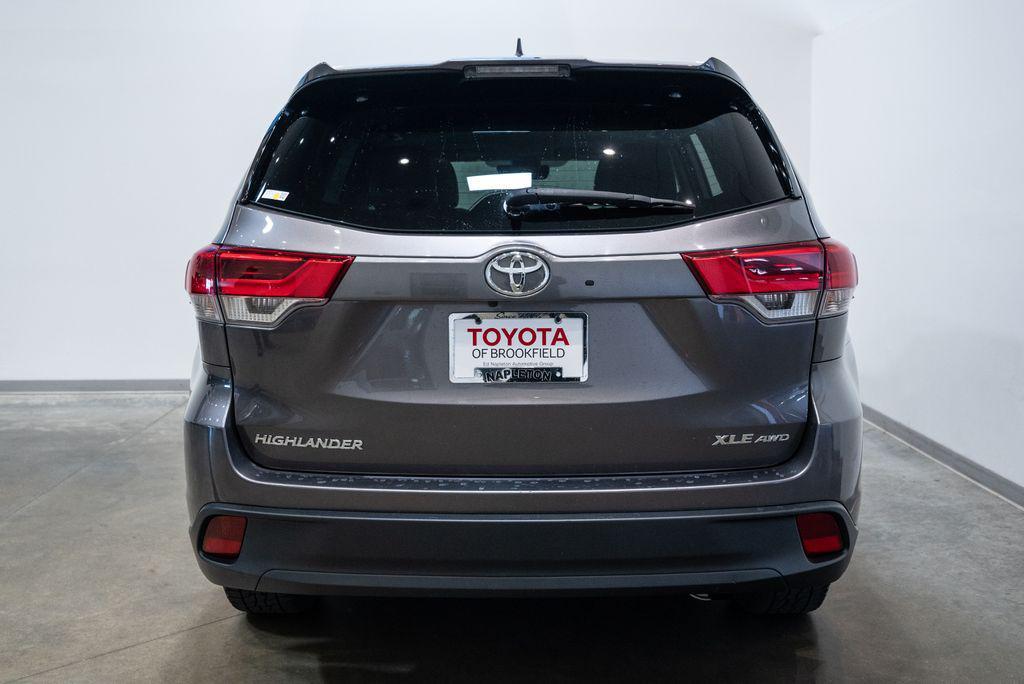 used 2018 Toyota Highlander car, priced at $25,289