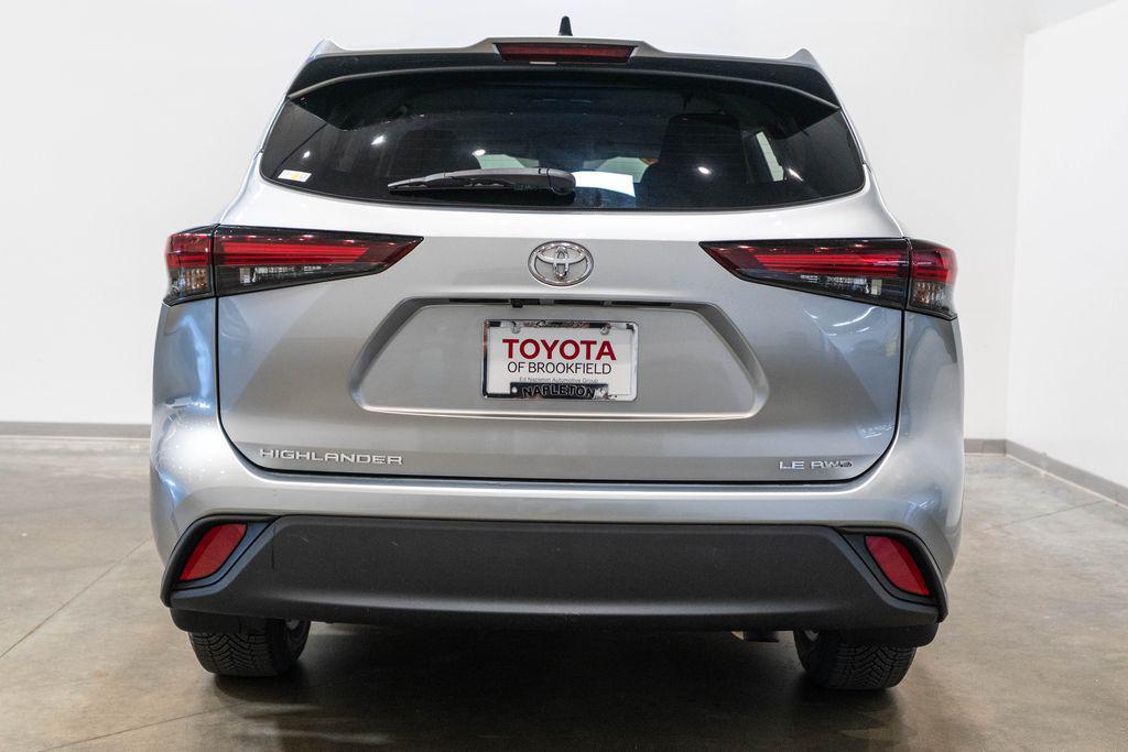 used 2024 Toyota Highlander car, priced at $32,119