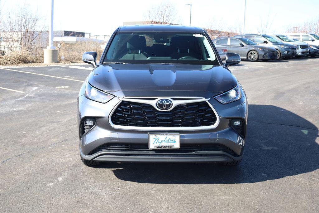 used 2024 Toyota Highlander car, priced at $35,222