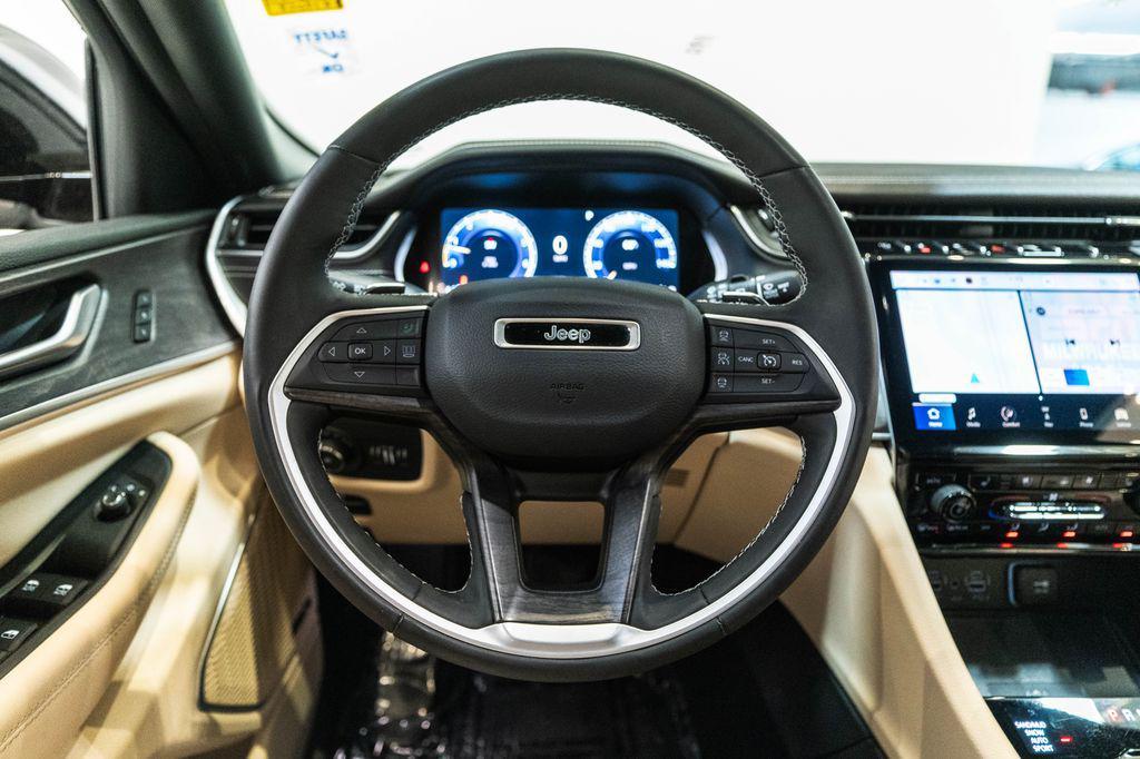 used 2024 Jeep Grand Cherokee car, priced at $34,071