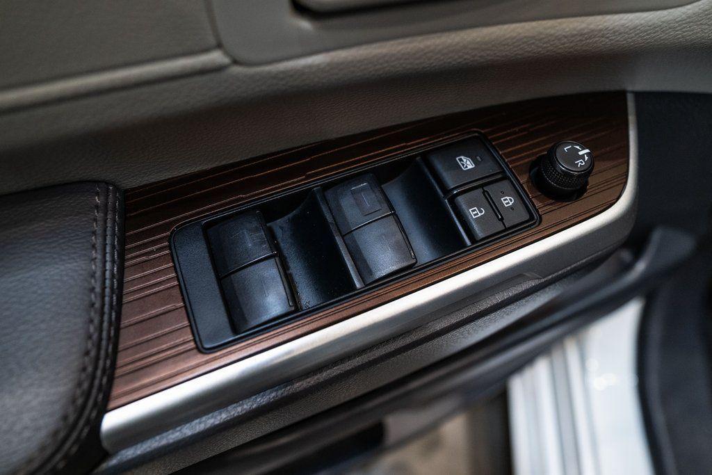 used 2024 Toyota Sienna car, priced at $35,799