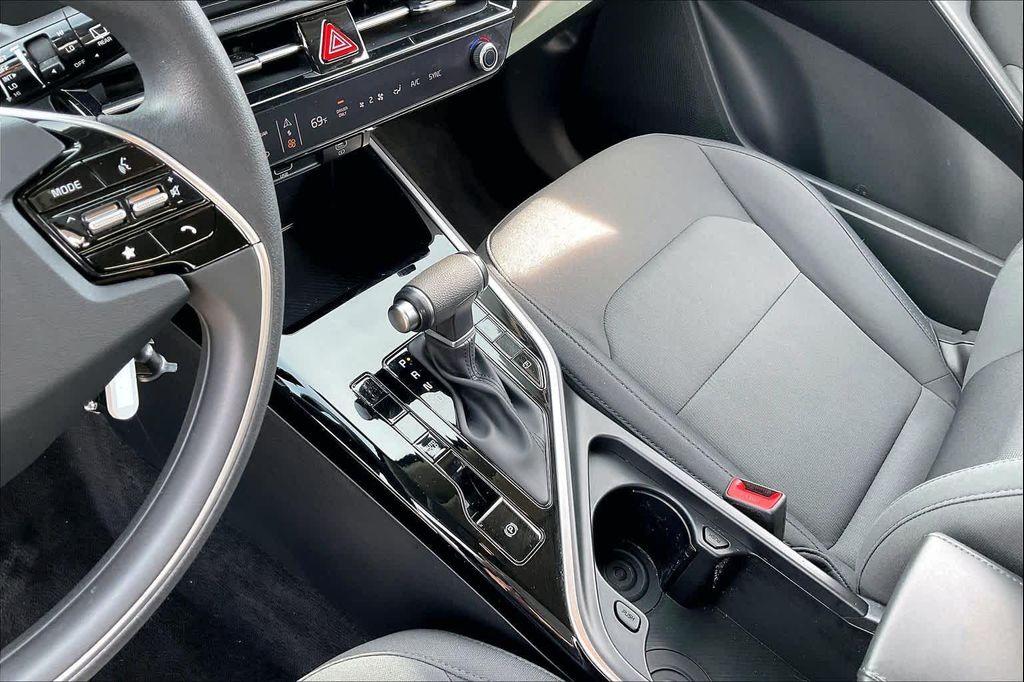 used 2024 Kia Niro car, priced at $20,000