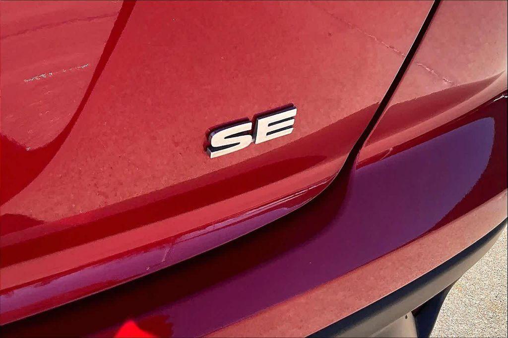 used 2024 Mitsubishi Eclipse Cross car, priced at $17,999