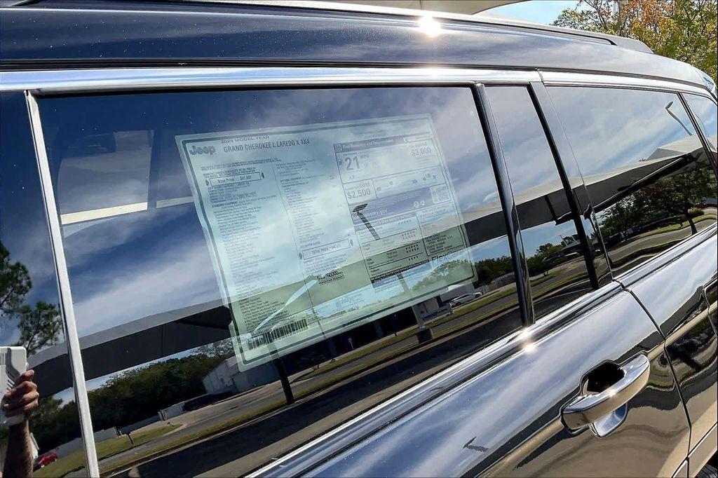 new 2025 Jeep Grand Cherokee L car, priced at $42,915