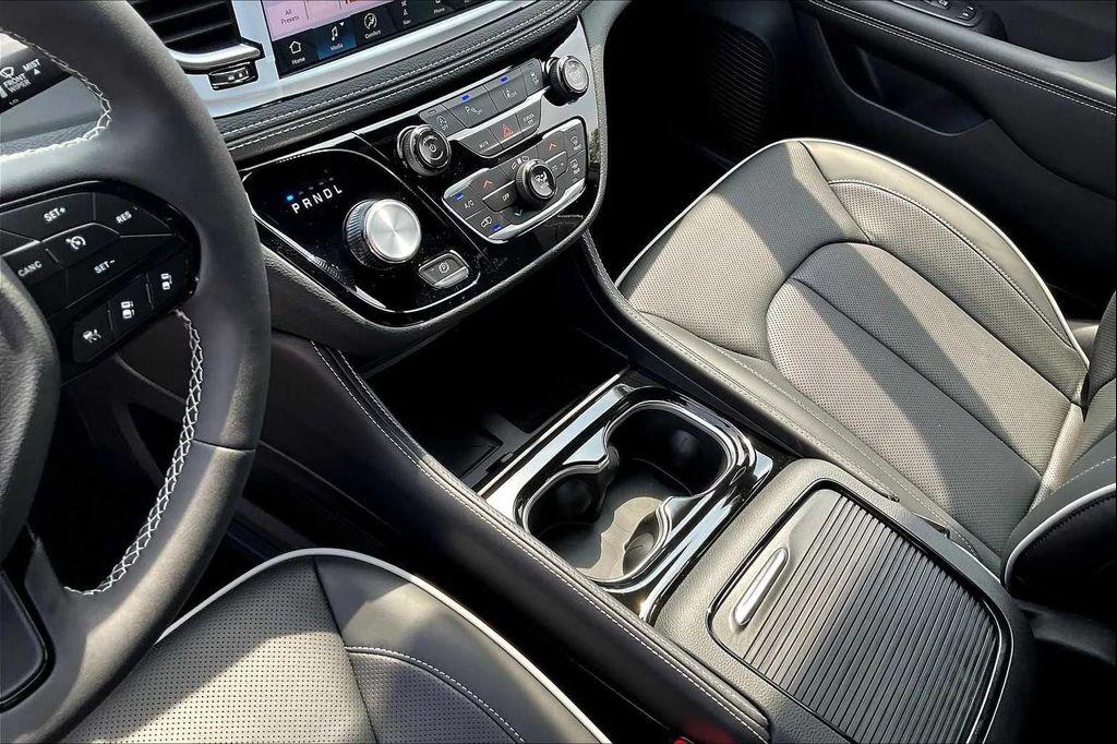 new 2026 Chrysler Pacifica car