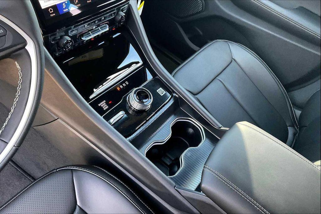 new 2025 Jeep Grand Cherokee car, priced at $50,660