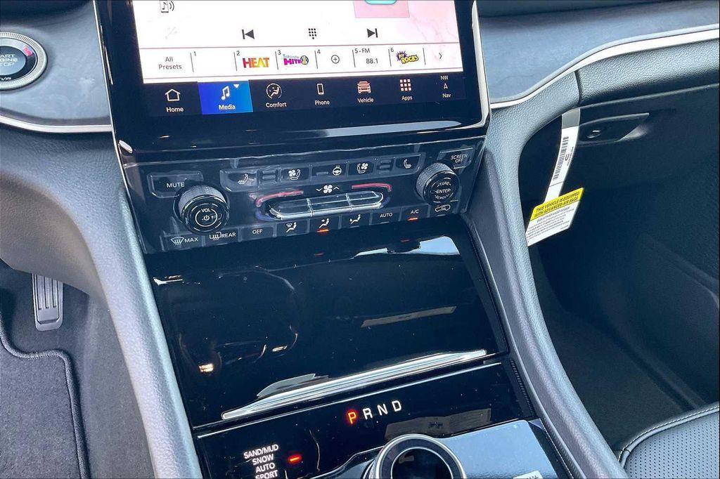 new 2025 Jeep Grand Cherokee car, priced at $50,660