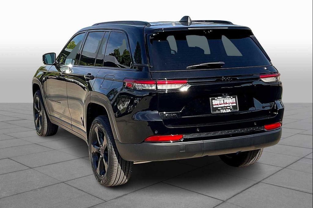 new 2025 Jeep Grand Cherokee car, priced at $50,660