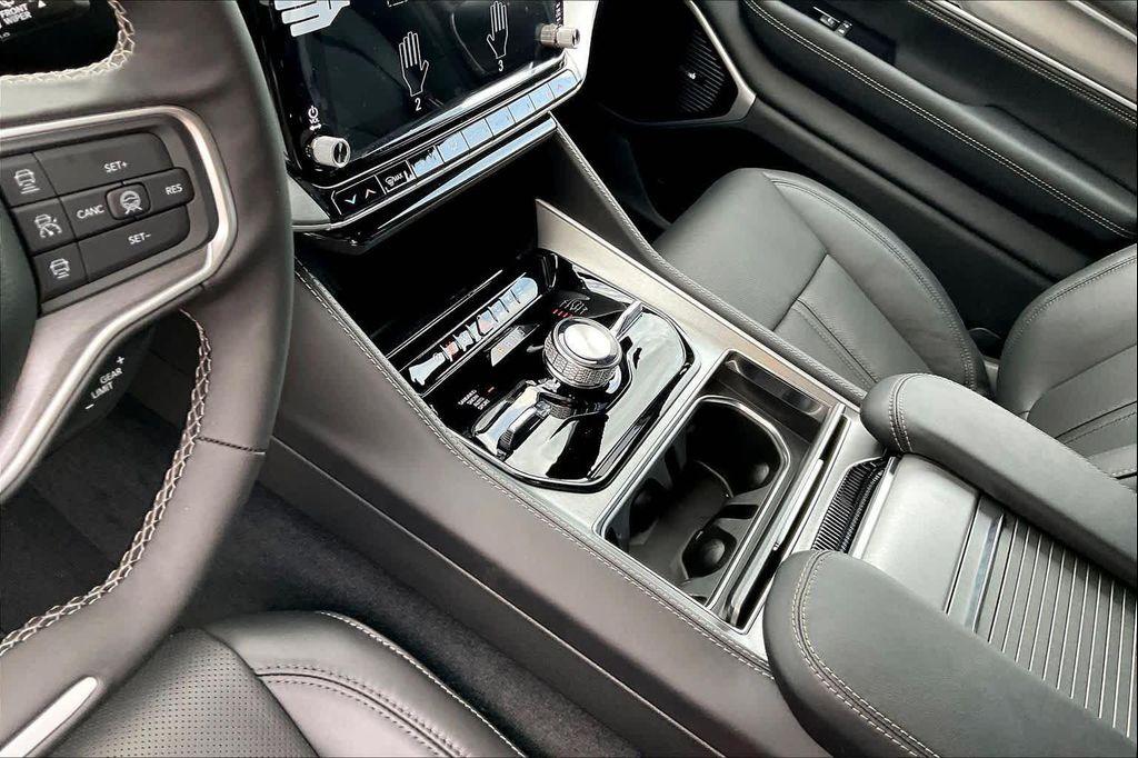 new 2026 Jeep Grand Wagoneer L car, priced at $80,699