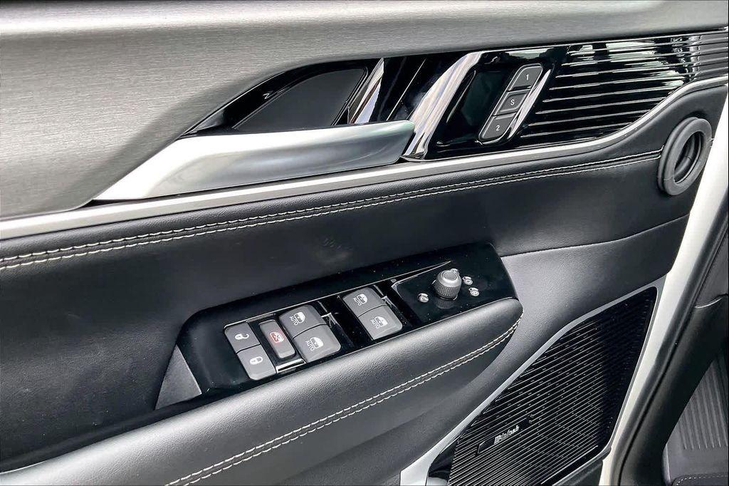 new 2026 Jeep Grand Wagoneer L car, priced at $80,699