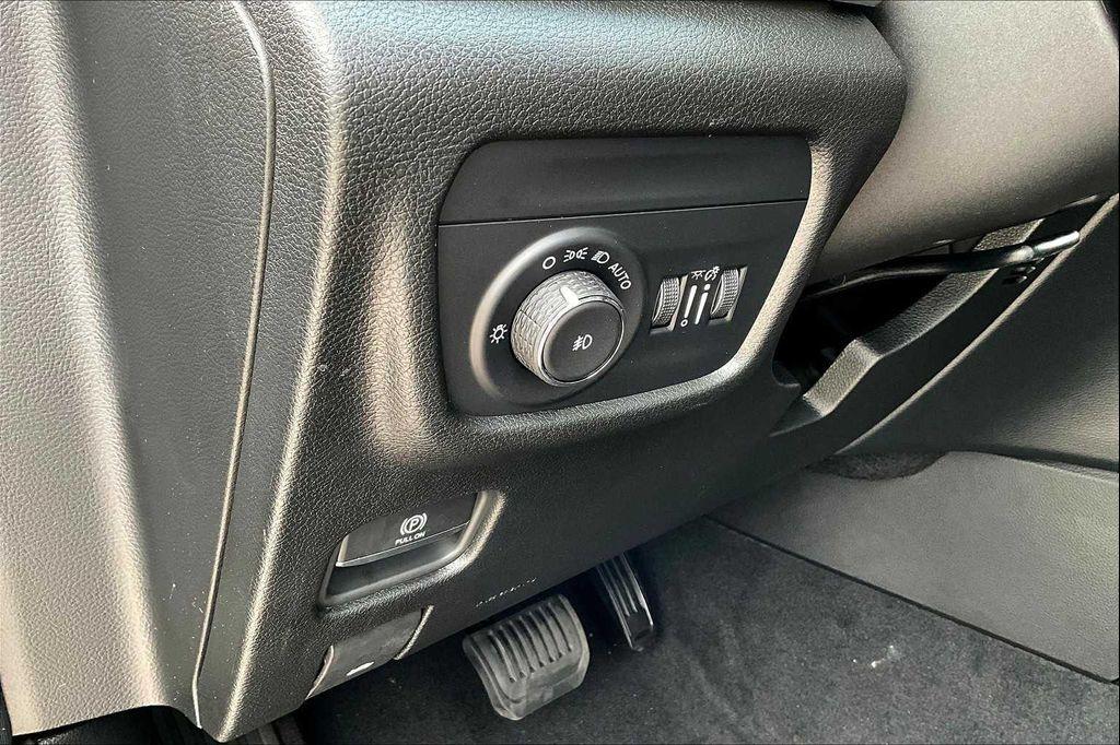 new 2025 Jeep Grand Cherokee car, priced at $46,839