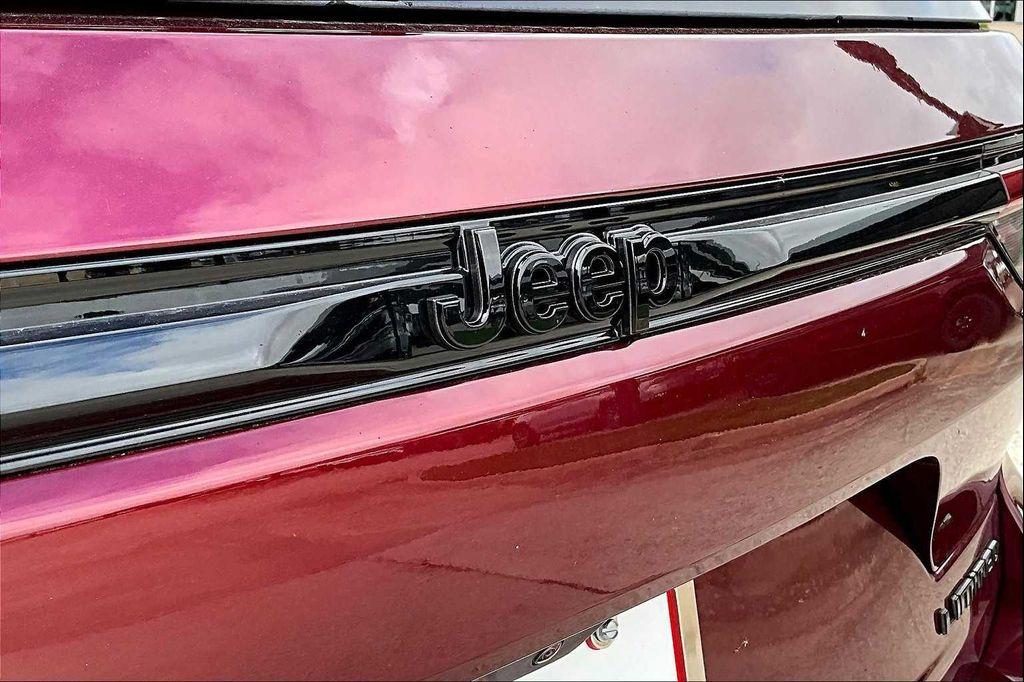 new 2025 Jeep Grand Cherokee car, priced at $46,839