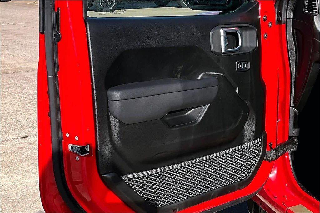 new 2026 Jeep Wrangler car, priced at $39,085