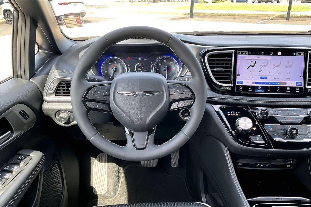 used 2023 Chrysler Pacifica car, priced at $36,999