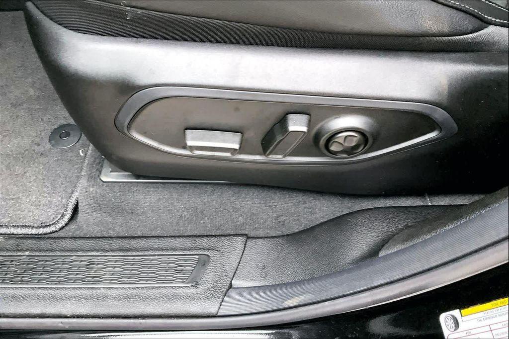 new 2025 Jeep Grand Cherokee L car, priced at $39,924