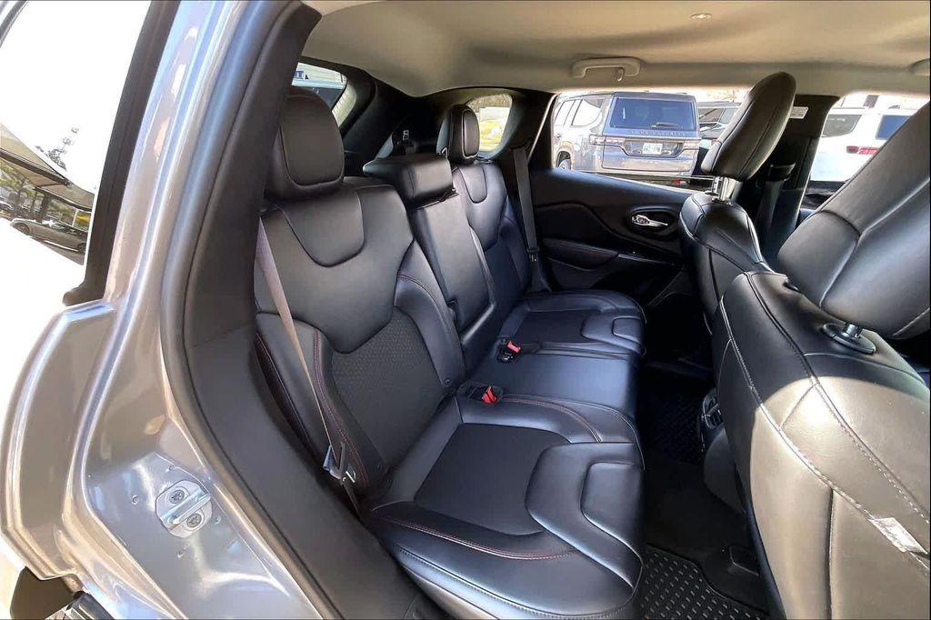 used 2019 Jeep Cherokee car, priced at $13,999