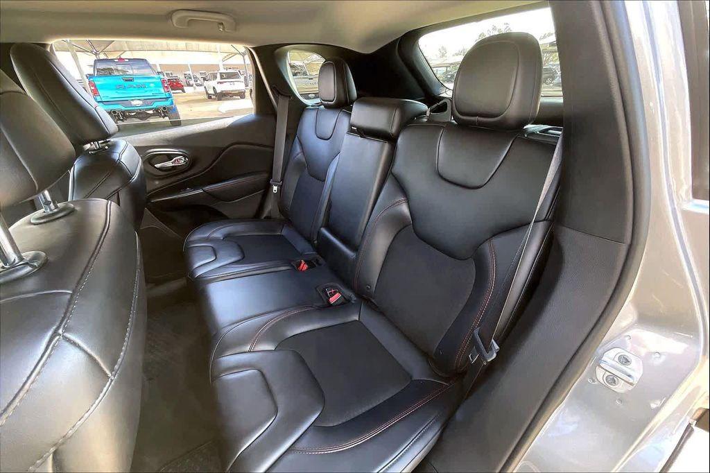 used 2019 Jeep Cherokee car, priced at $13,999