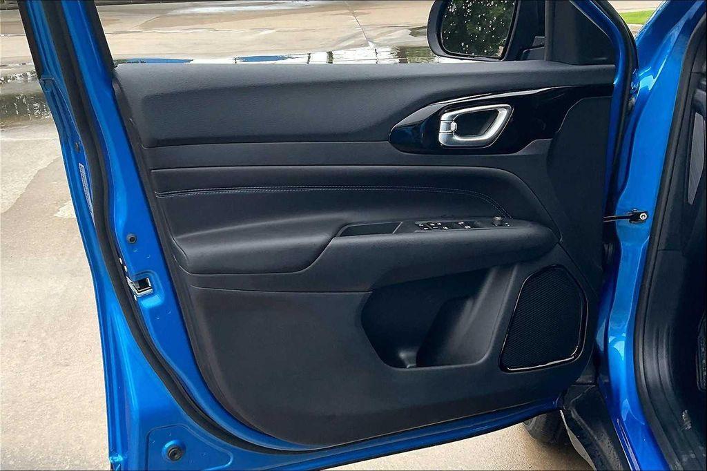 new 2025 Jeep Compass car, priced at $27,755