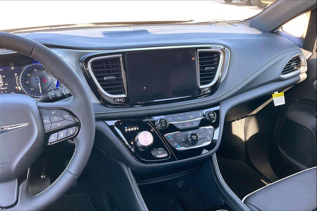 new 2026 Chrysler Pacifica car, priced at $45,115