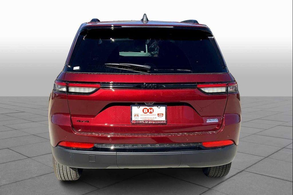 new 2025 Jeep Grand Cherokee car, priced at $41,898