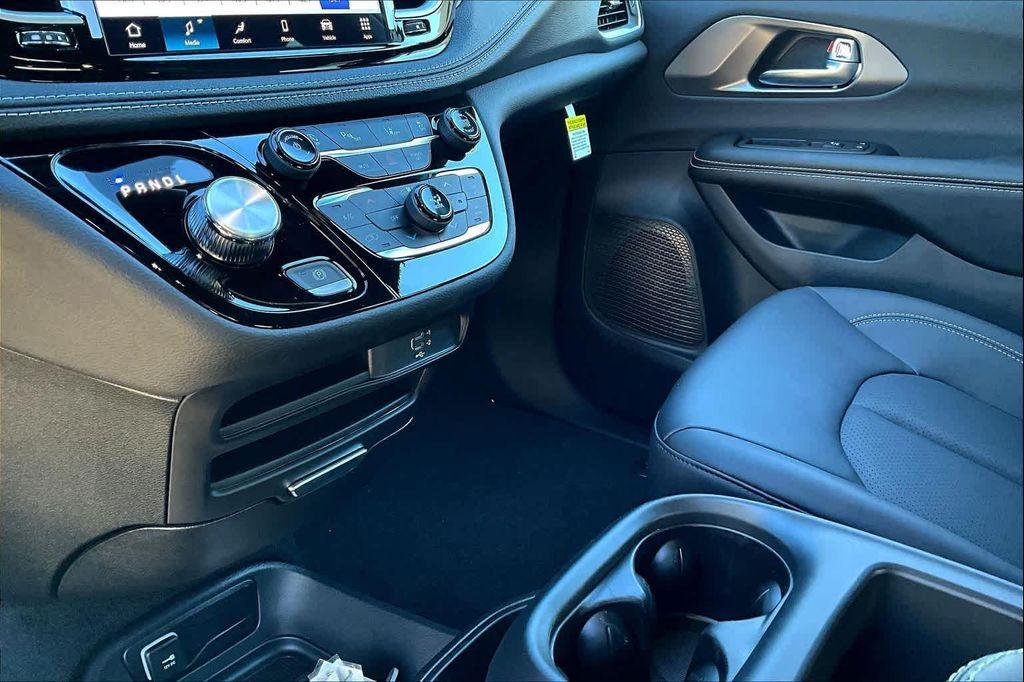 new 2026 Chrysler Pacifica car, priced at $40,065