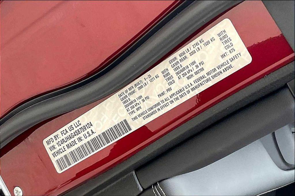 new 2025 Jeep Grand Cherokee car, priced at $43,725