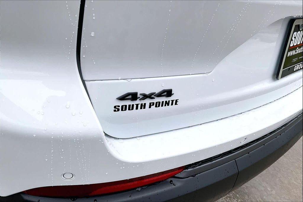 new 2026 Jeep Grand Cherokee L car