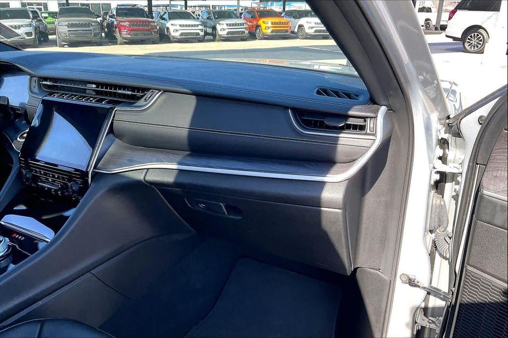 used 2024 Jeep Grand Cherokee L car, priced at $30,500