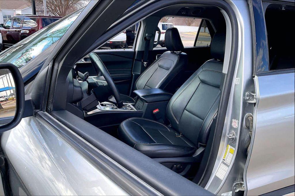 used 2024 Ford Explorer car, priced at $30,999