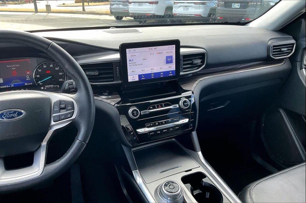 used 2024 Ford Explorer car, priced at $30,999