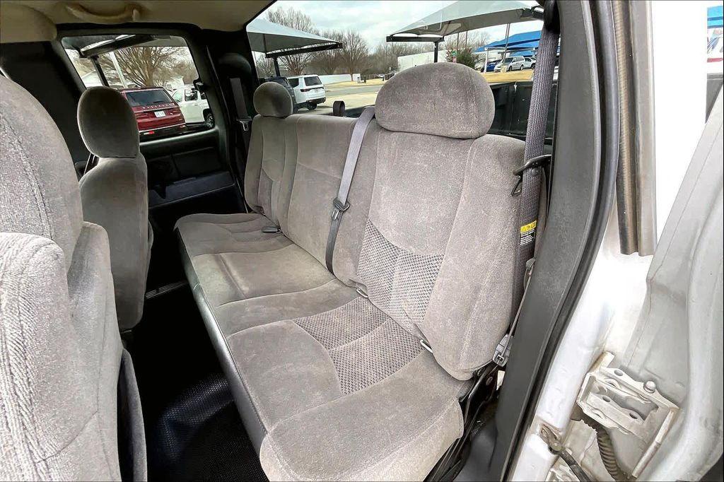 used 2007 Chevrolet Silverado 2500 car, priced at $7,999